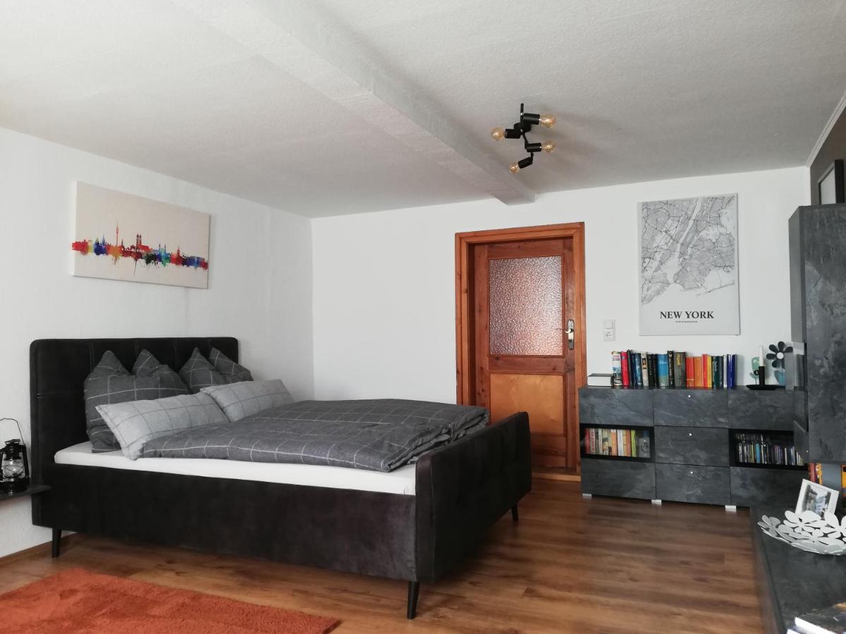 Ferienwohnung Isis In Neufang ซอนเนอแบร์ก ภายนอก รูปภาพ